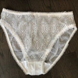 NWOT White Lace Underwear - size S